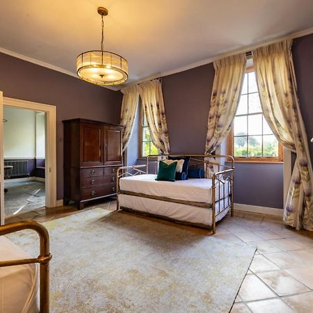 Topside House - Beautiful 7 Bedroom House With Hottub Wifi And Parking Near Bath Wells Frome Oakhill Bagian luar foto