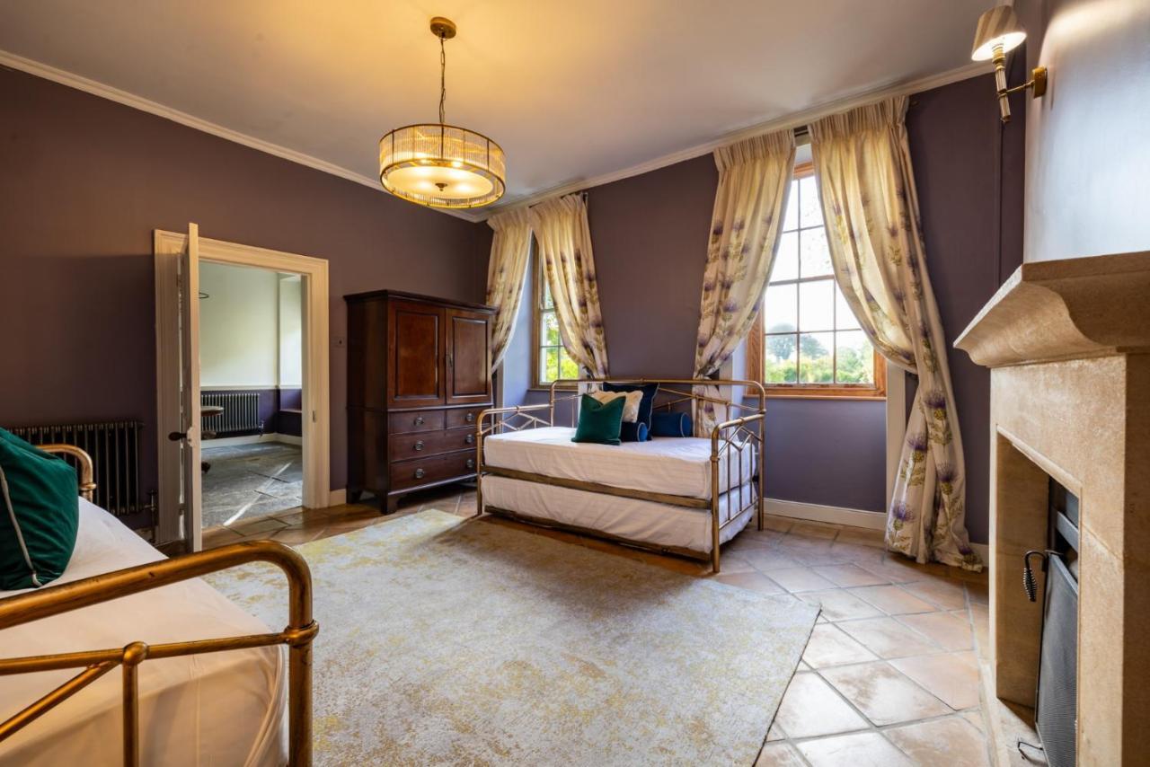 Topside House - Beautiful 7 Bedroom House With Hottub Wifi And Parking Near Bath Wells Frome Oakhill Bagian luar foto