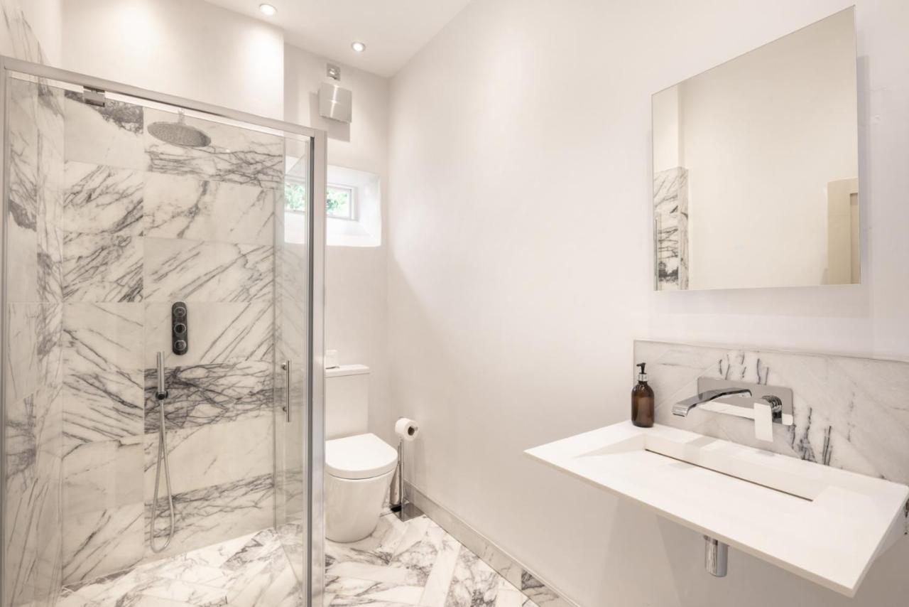 Topside House - Beautiful 7 Bedroom House With Hottub Wifi And Parking Near Bath Wells Frome Oakhill Bagian luar foto