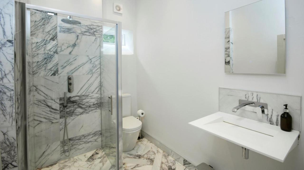 Topside House - Beautiful 7 Bedroom House With Hottub Wifi And Parking Near Bath Wells Frome Oakhill Bagian luar foto