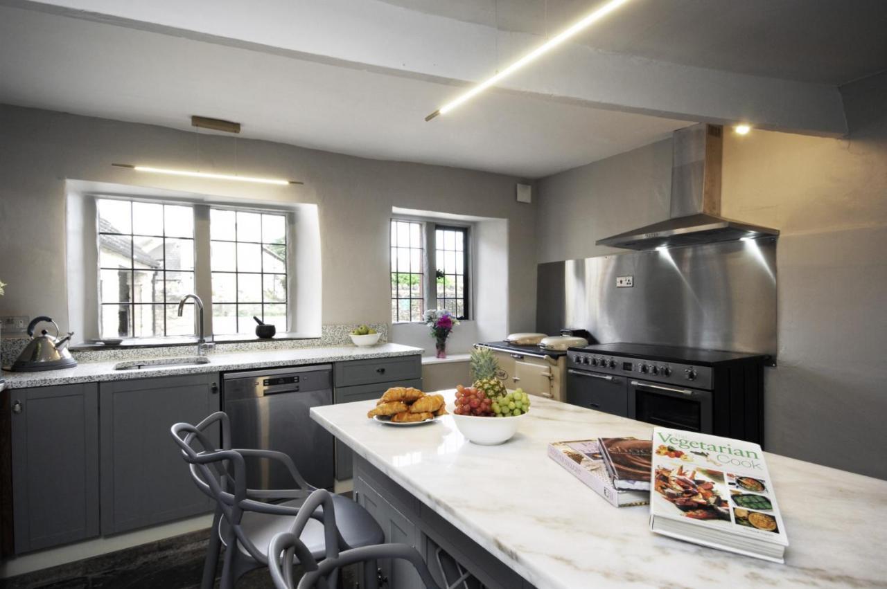 Topside House - Beautiful 7 Bedroom House With Hottub Wifi And Parking Near Bath Wells Frome Oakhill Bagian luar foto