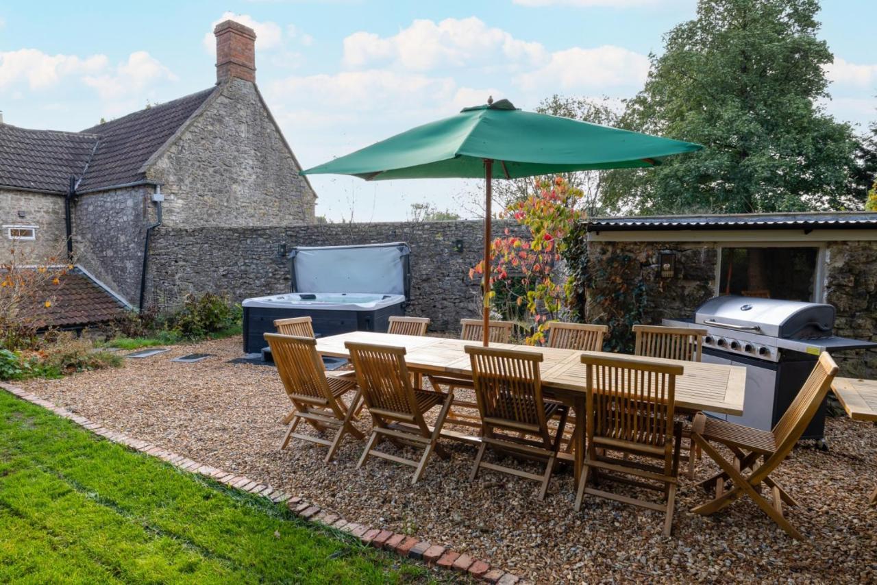 Topside House - Beautiful 7 Bedroom House With Hottub Wifi And Parking Near Bath Wells Frome Oakhill Bagian luar foto