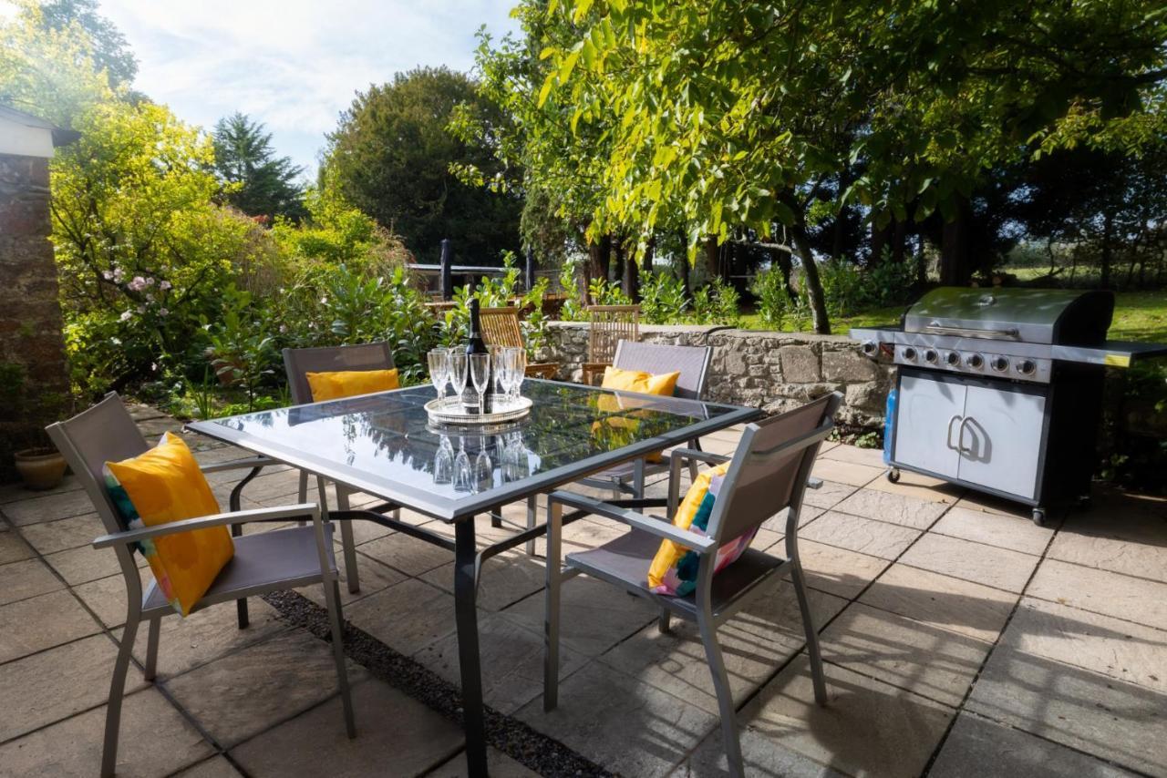 Topside House - Beautiful 7 Bedroom House With Hottub Wifi And Parking Near Bath Wells Frome Oakhill Bagian luar foto